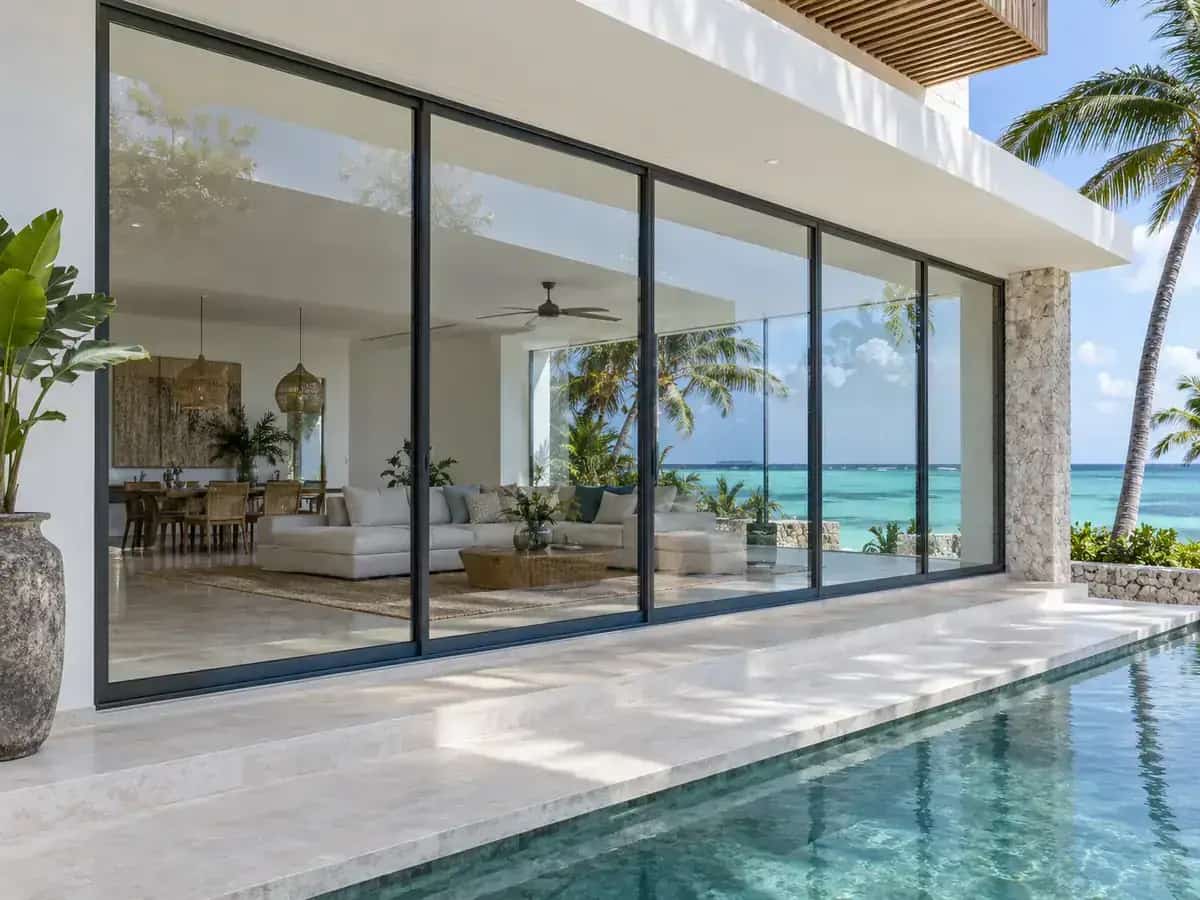 Fixed aluminium glass panels in a modern Zanzibar home