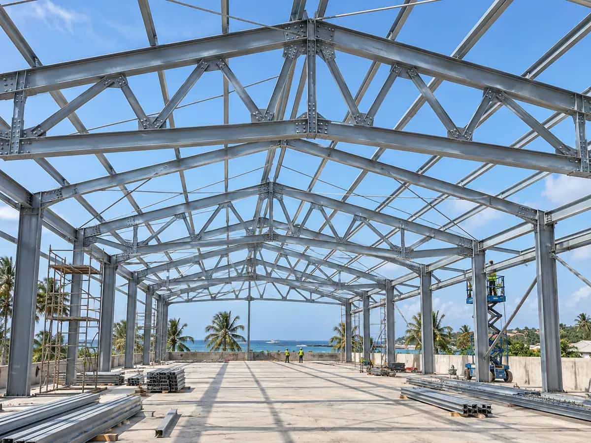 Steel roof structure