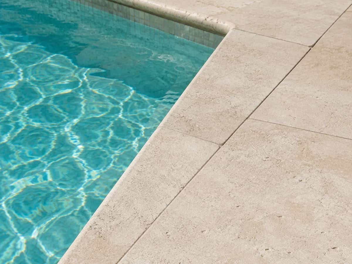 Travertine pool finish